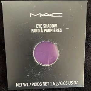 A79 POWER TO THE PURPLE brand new Mac Eyeshadow